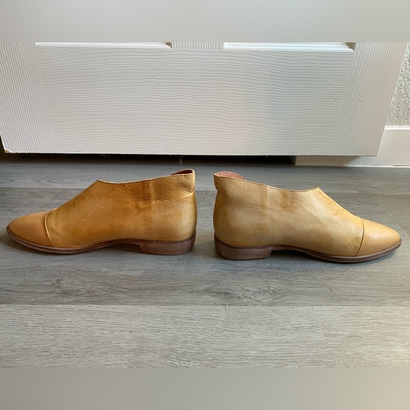 Free People Royale D'Orsay Point Flats Leather EU 39 US 8.5 Classic Academia Tan - Picture 5 of 11